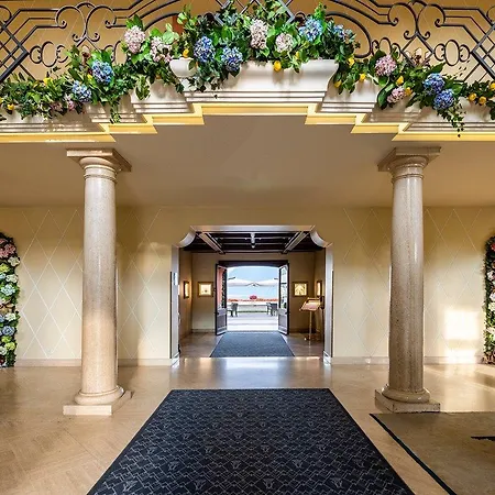 Готель Principe Leopoldo 5*